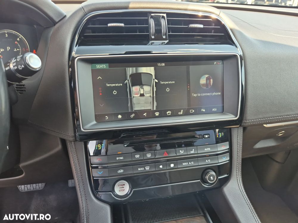 Jaguar F-Pace 20d AWD Portfolio - 15