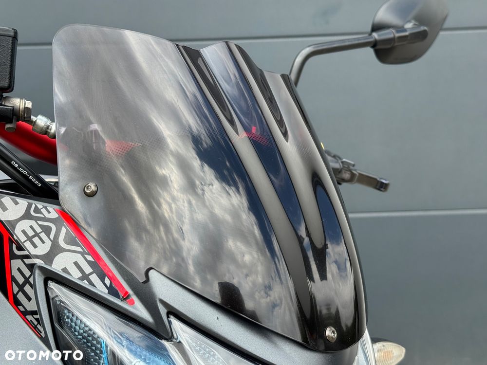 Suzuki GSR - 7