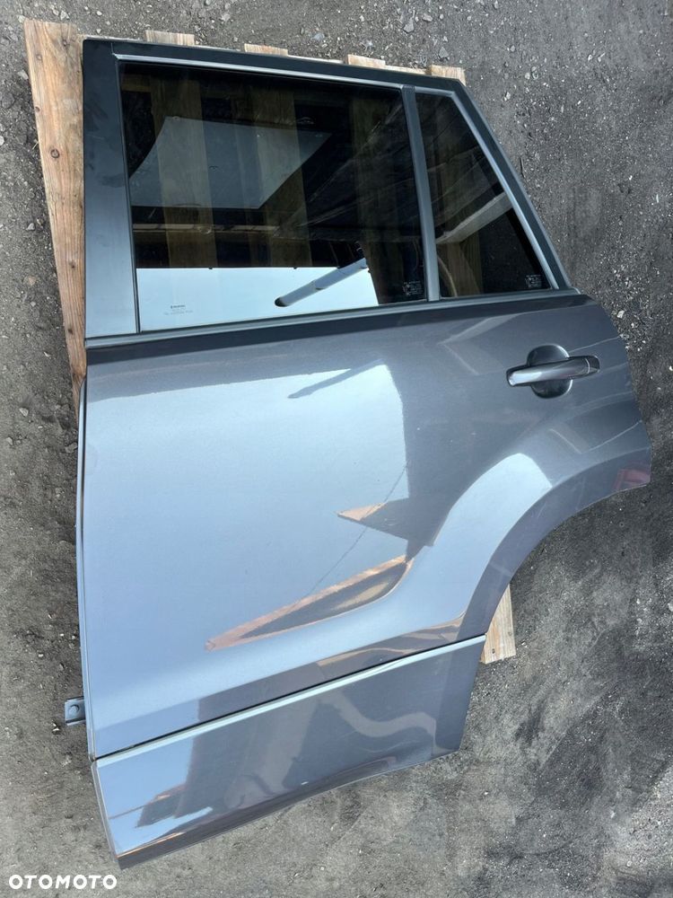 Drzwi lewy tyl lewe tylne szyba LIFT Suzuki Grand Vitara II 90umFe ZMA C28 - 6