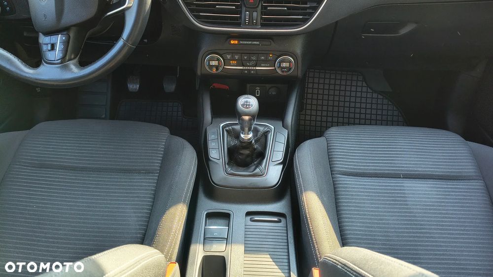 Ford Focus 2.0 EcoBlue Titanium Business - 17