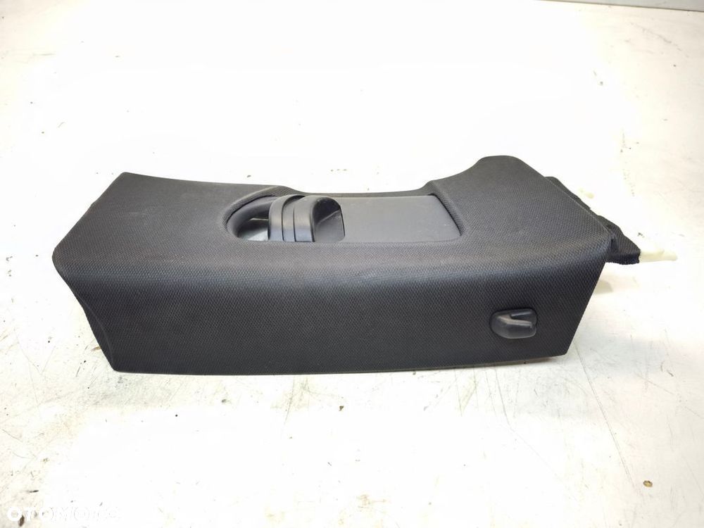 OSŁONA SŁUPKA B PRAWA CZARNA S LINE AUDI A3 8V 8V3867244 - 2