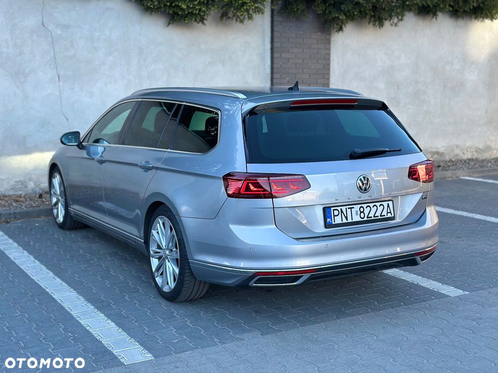 Volkswagen Passat Variant 2.0 TDI EVO Elegance DSG - 10