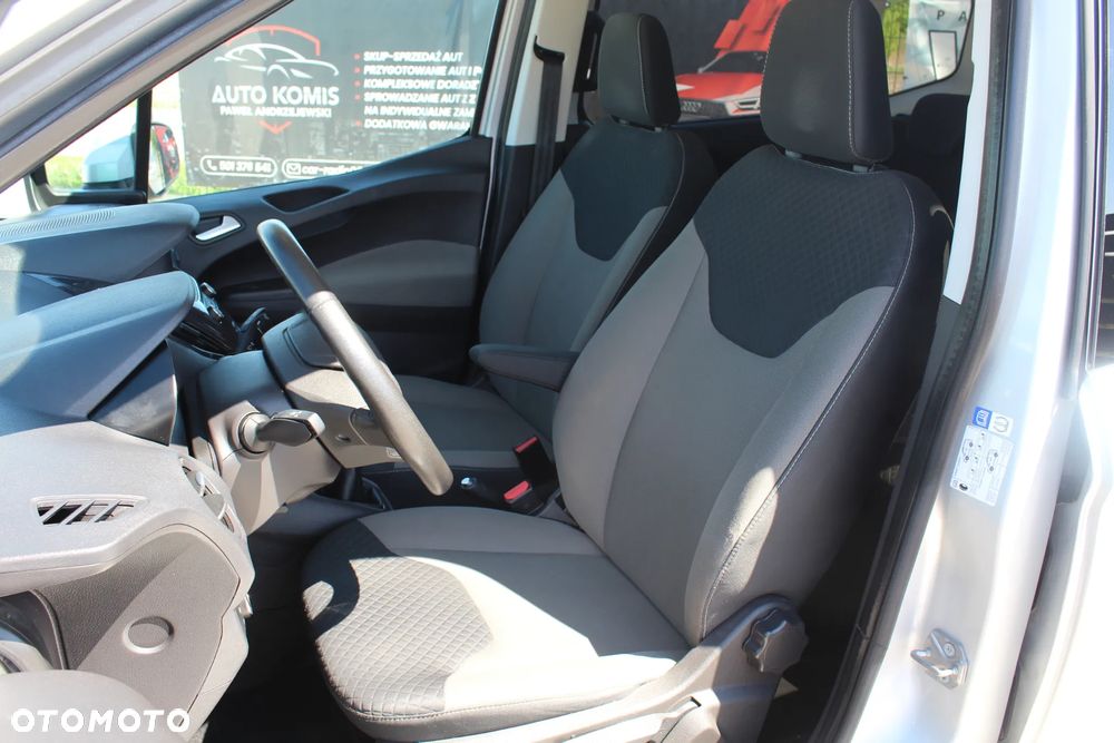 Ford Tourneo Courier 1.0 EcoBoost S&S Titanium - 16