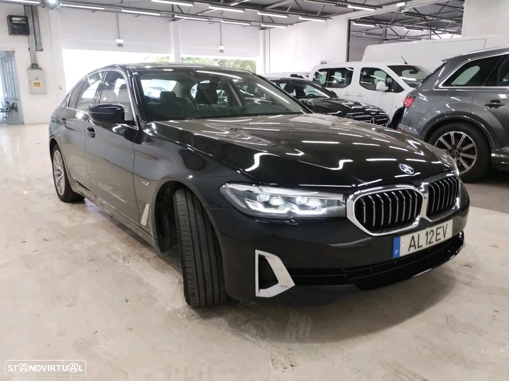 BMW 530 e Line Luxury - 4