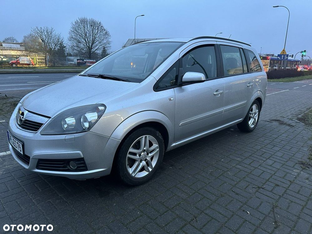 Opel Zafira - 1