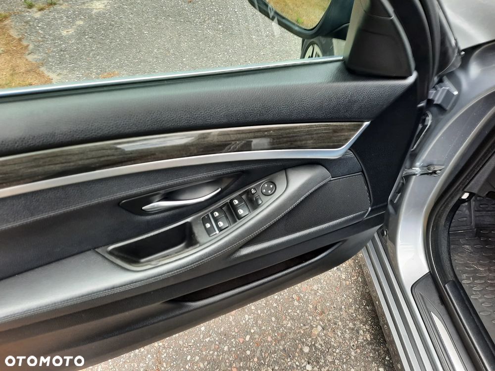 BMW Seria 5 530d xDrive - 21