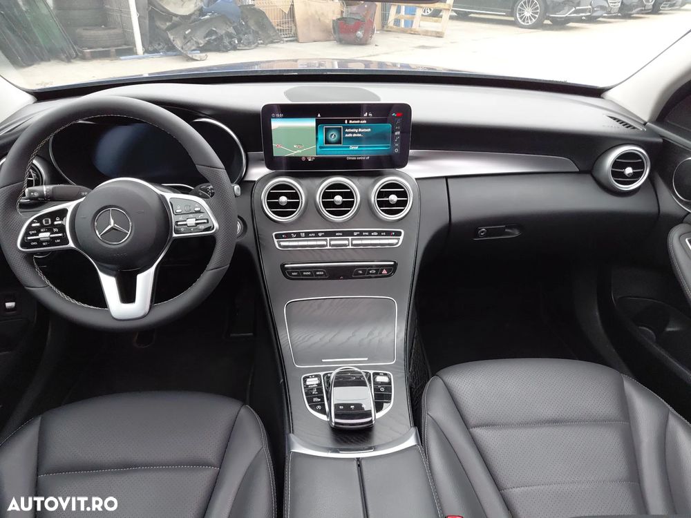 Mercedes-Benz C 200 MHEV - 10