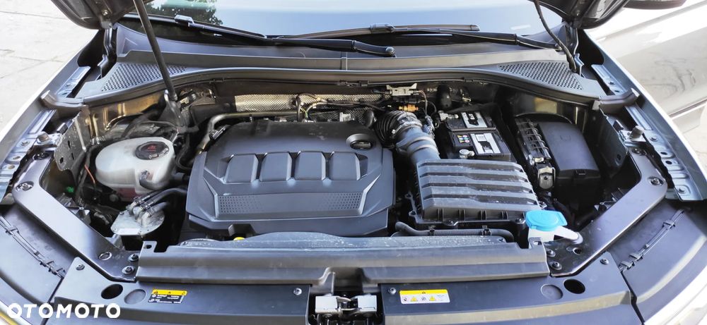 Volkswagen Tiguan 2.0 TDI SCR 4MotION DSG R-Line - 33