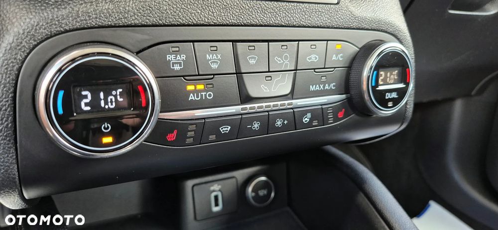 Ford Focus 2.0 EcoBlue Titanium - 19