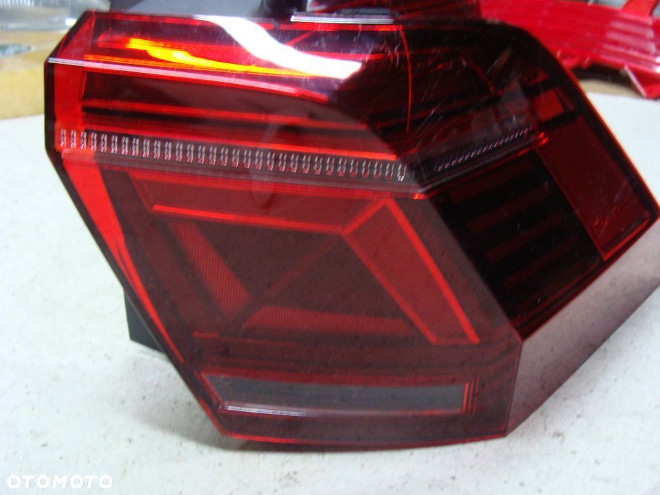 VW TIGUAN  II 2 IQ LIGHT LIFT LED LAMPA PRAWA TYLNA 5NA945208J - 2