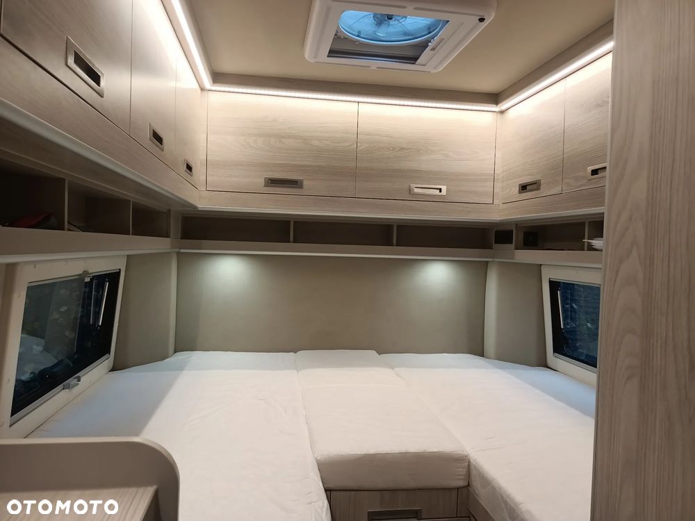 Globe-Traveller Pathfinder - 24