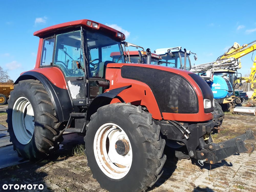Valtra M130 - 1