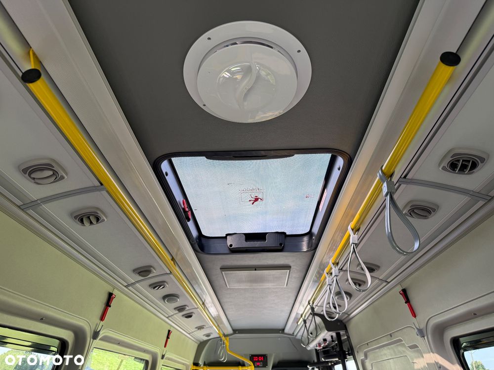 Mercedes-Benz Sprinter 517 - 33
