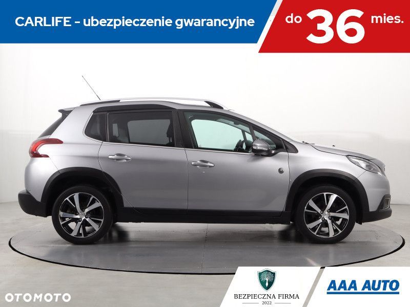 Peugeot 2008 - 8
