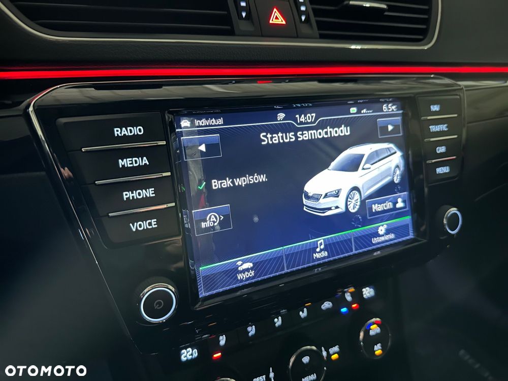 Skoda Superb 2.0 TDI 4x4 L&K DSG - 24