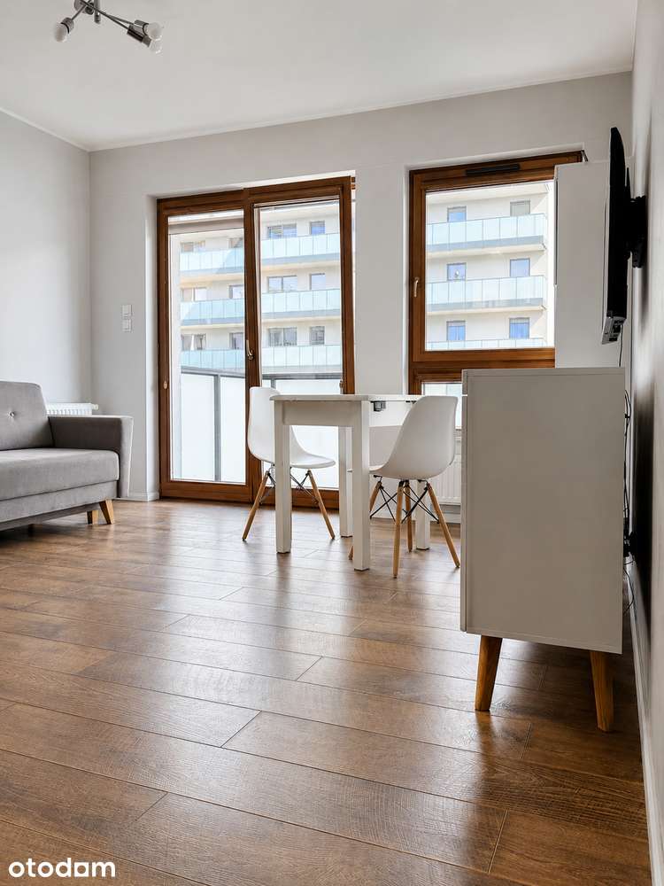 Starowiejska 50. Dwie sypialnie, salon z aneksem, biuro, garaż, balkon