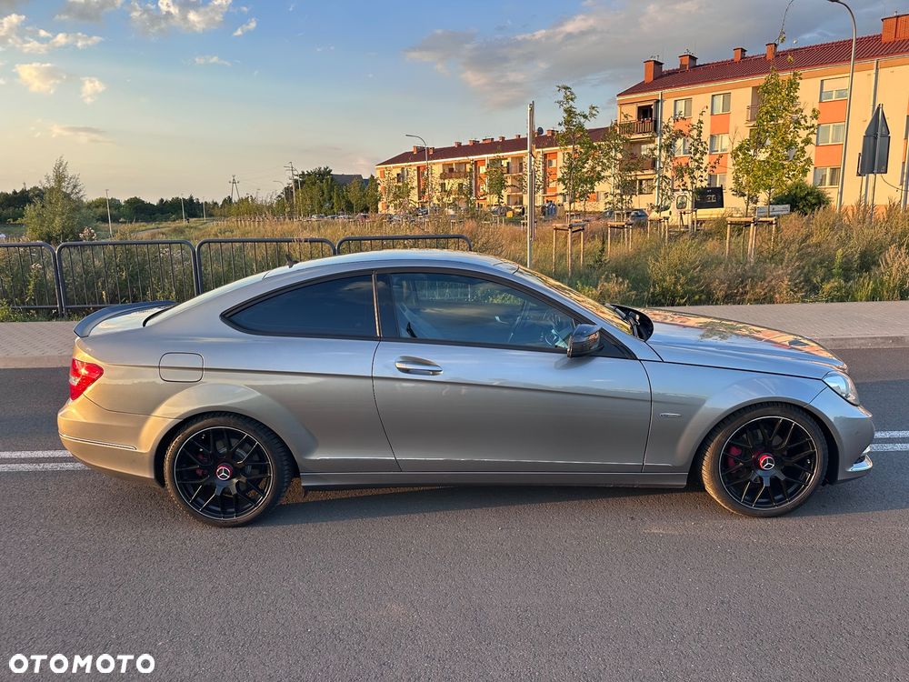 Mercedes-Benz Klasa C 220 CDI DPF Automatik Avantgarde - 3