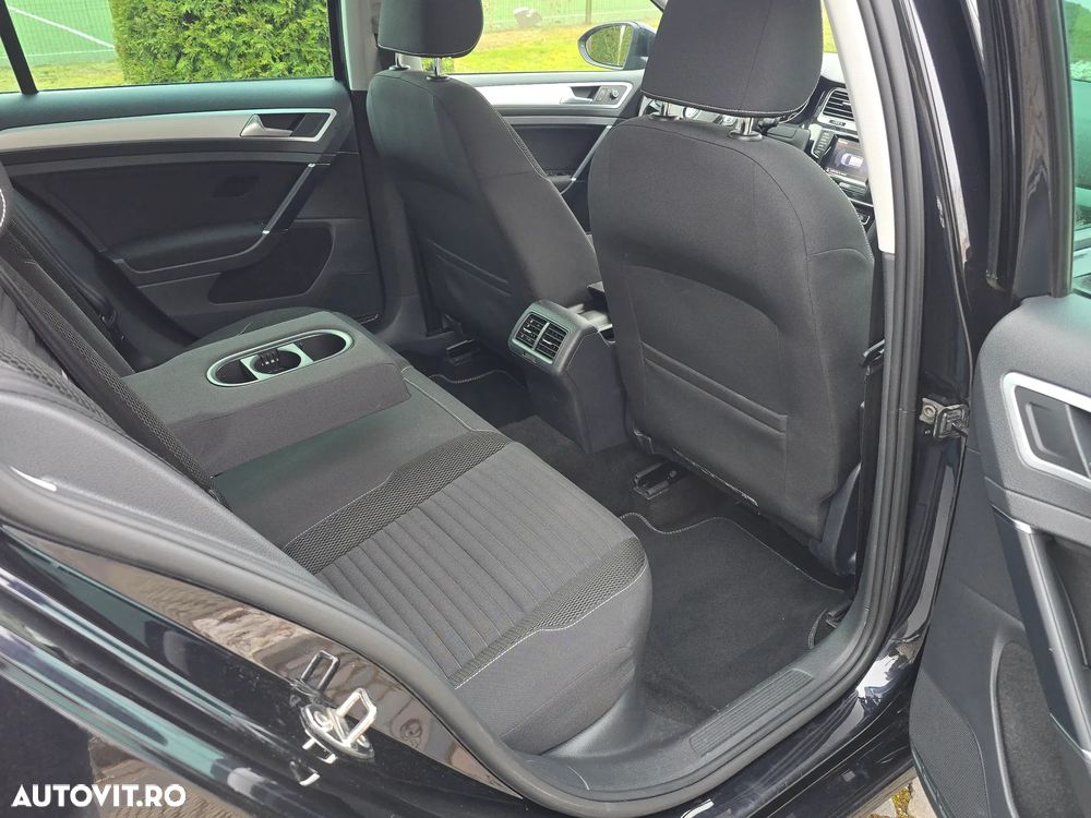 Volkswagen Golf 2.0 TDI BlueMotion Technology Cup - 21