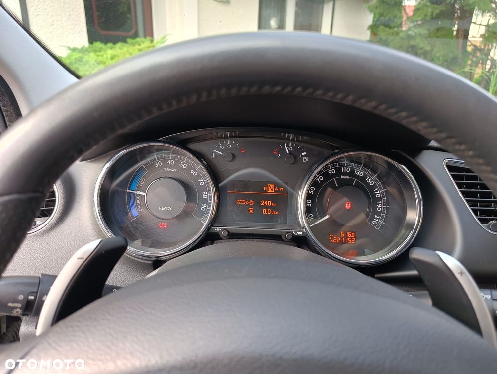 Peugeot 3008 2.0 HDi HYbrid4 - 15