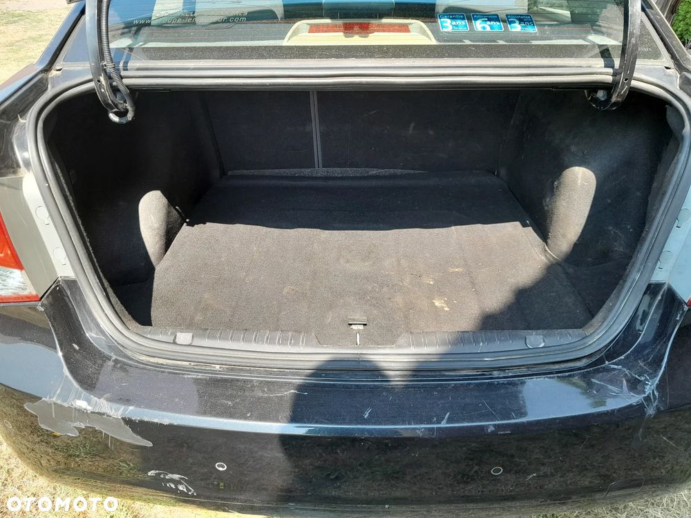 Chevrolet Cruze 1.6 - 9