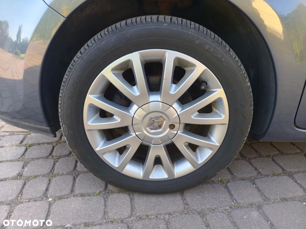 Renault Clio 1.2 16V TCE Luxe - 24