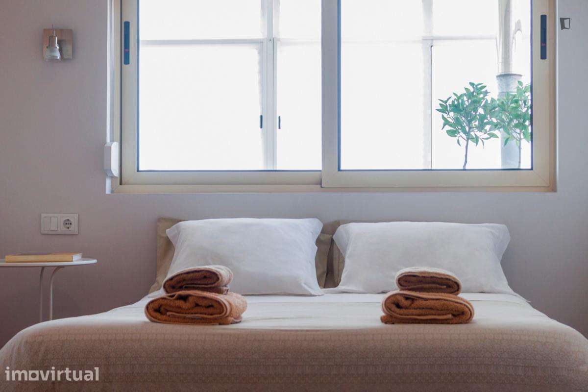 Apartamento com 1 quartos - localizado em Santa Marinha Porto - Grande imagem: 2/26