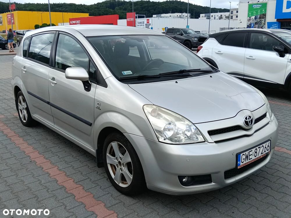 Toyota Corolla Verso - 2