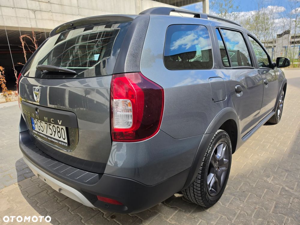 Dacia Logan TCe 90 S&S Stepway Celebration - 4