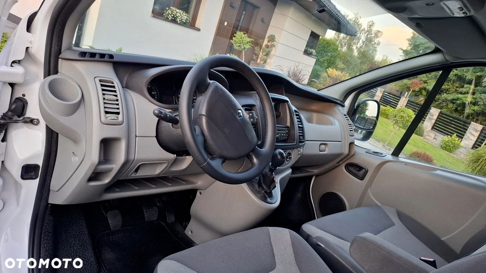 Renault Trafic - 13