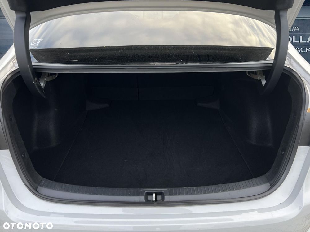 Toyota Corolla 1.8 Hybrid GR Sport Dynamic - 17