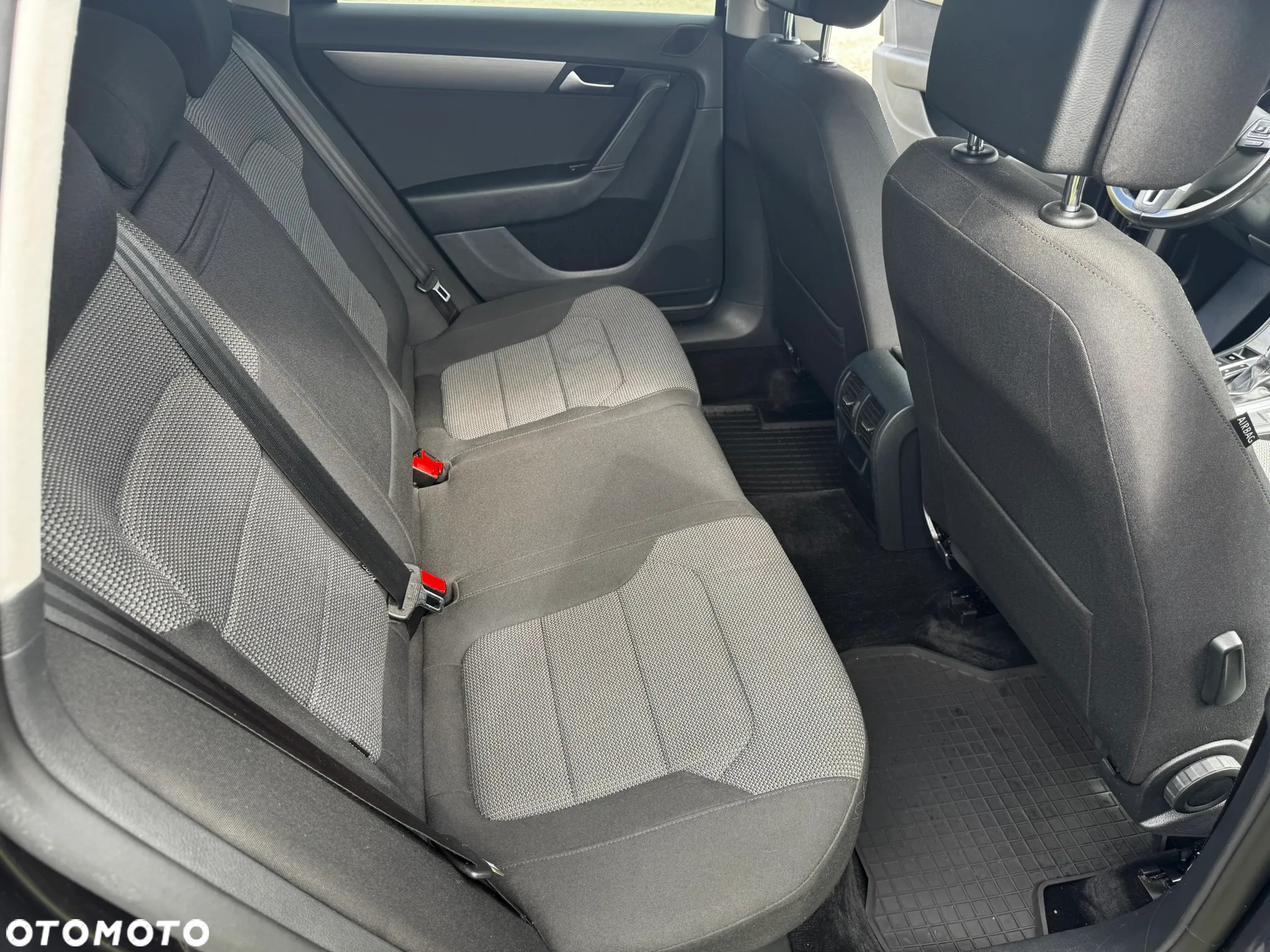 Volkswagen Passat Variant 2.0 Blue TDI DSG SCR Highline - 19