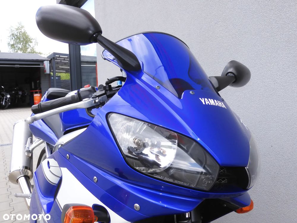 Yamaha R6 - 3