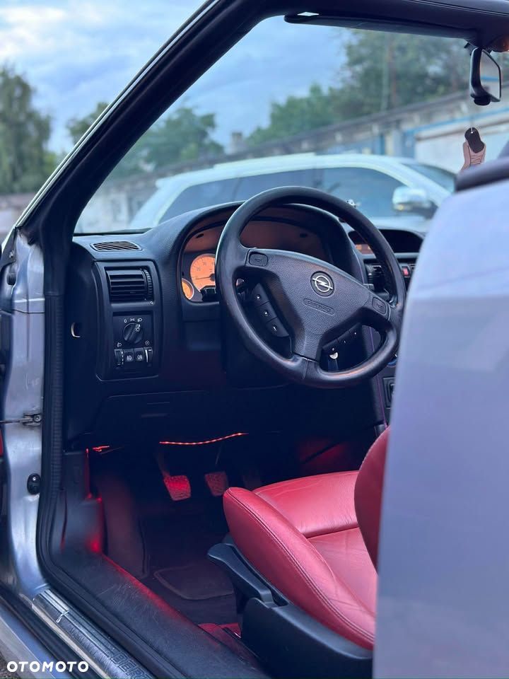Opel Astra 1.8 Bertone - 13