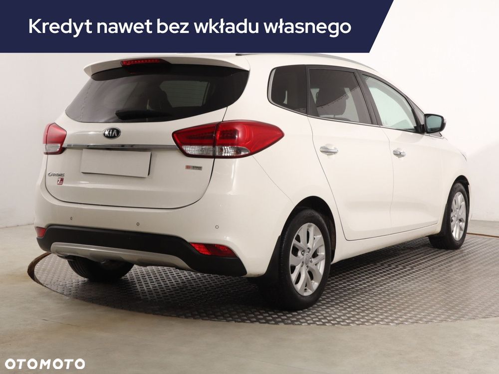 Kia Carens - 7