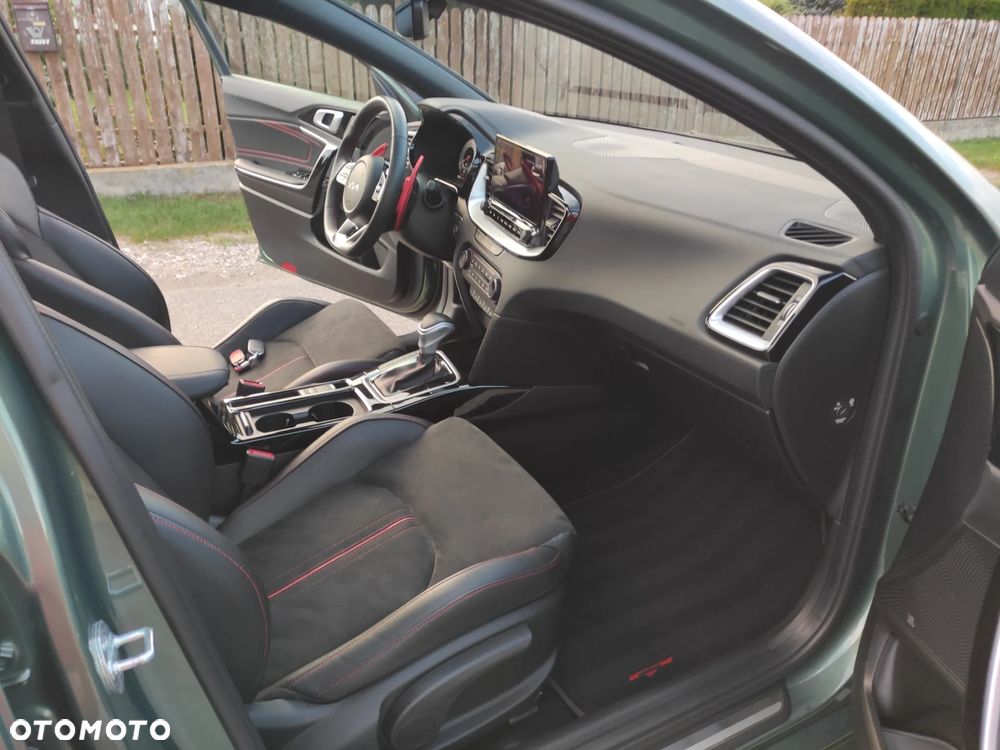 Kia ProCeed 1.6 T-GDI GT DCT - 26