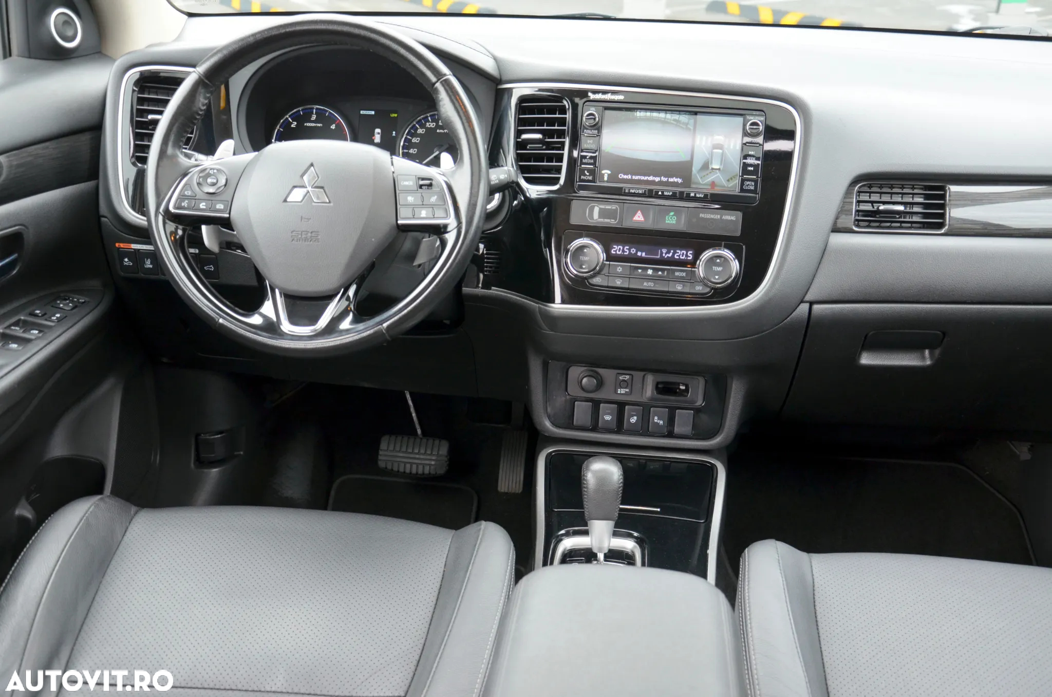 Mitsubishi Outlander 2.2 DI-D 4WD Automatik Diamant Edition+ - 27