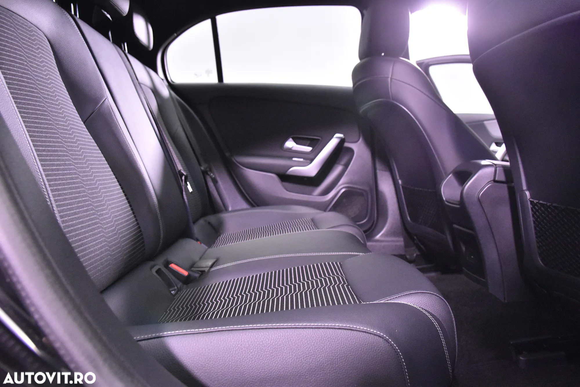 Mercedes-Benz A - 12