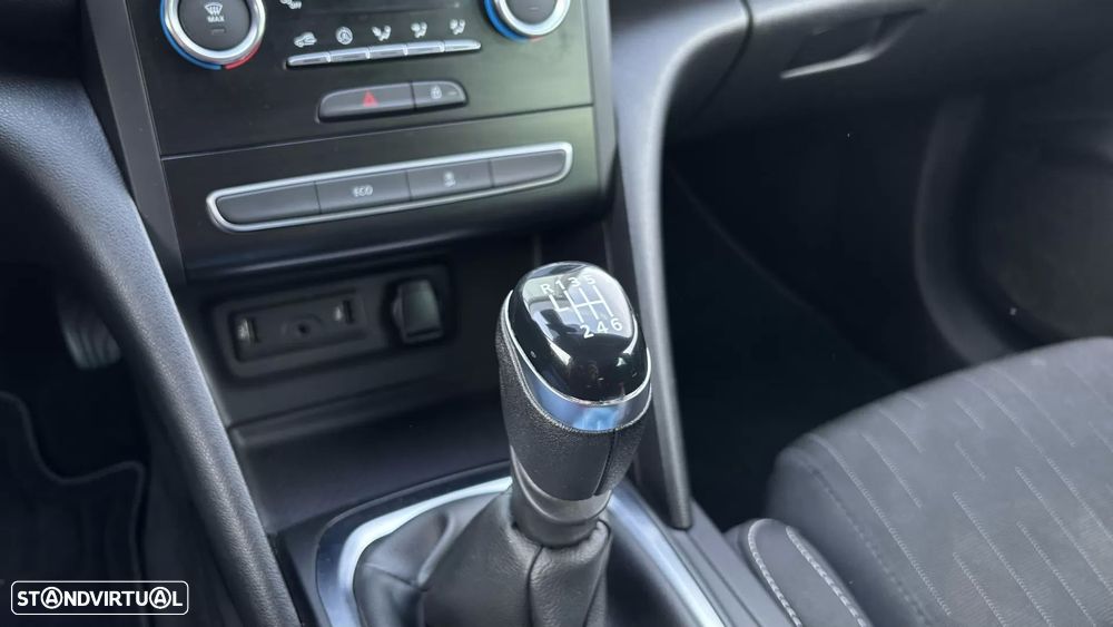 Renault Mégane Sport Tourer 1.5 dCi Limited - 27