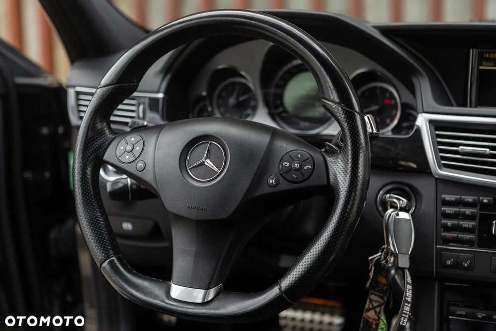 Mercedes-Benz Klasa E 350 CGI BlueEFFICIENCY 7G-TRONIC Avantgarde - 36