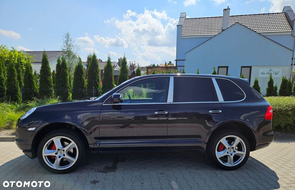 Porsche Cayenne - 4