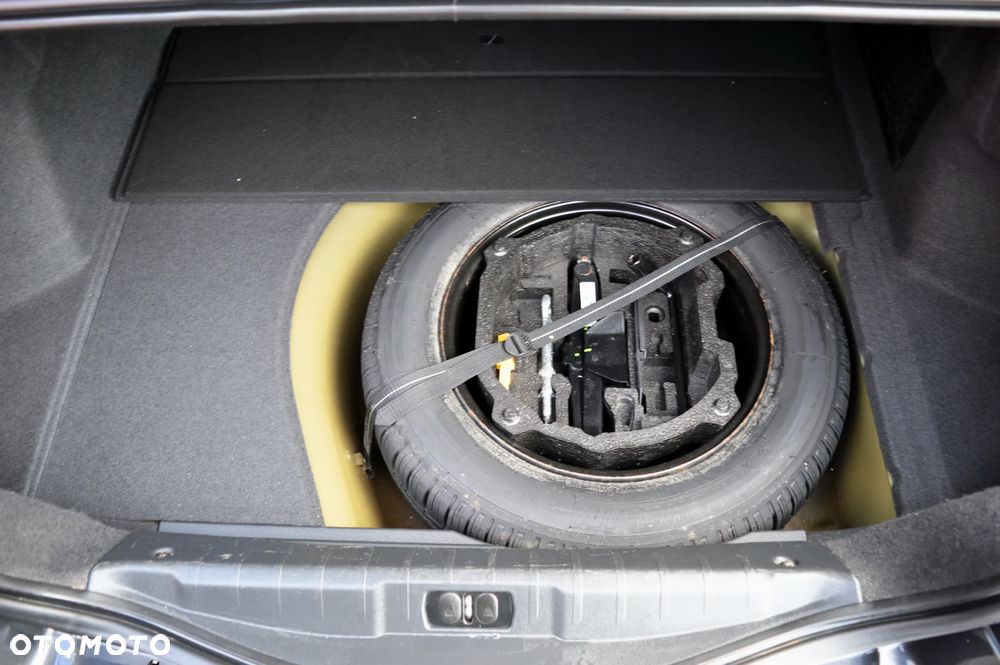 Peugeot 508 1.6 e-THP Allure S&S - 32