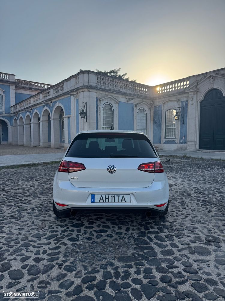 VW Golf GTI BlueMotion - 3