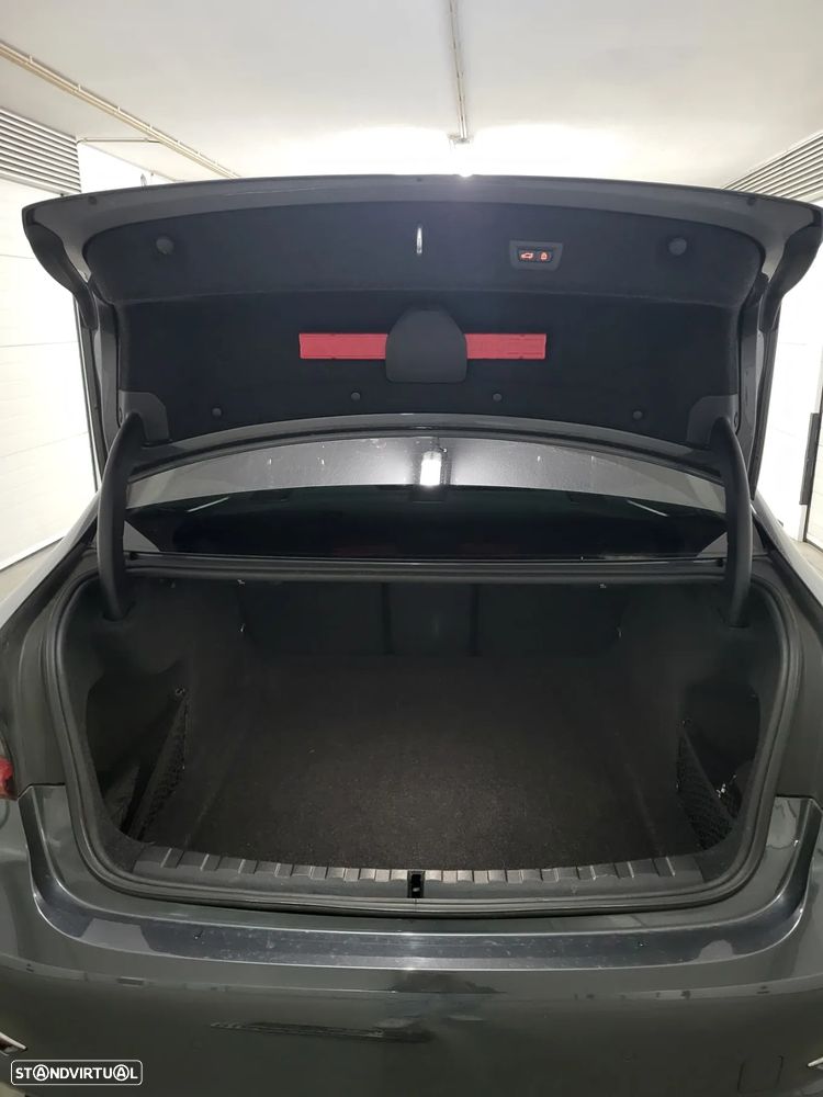 BMW 318 d Luxury Line - 8