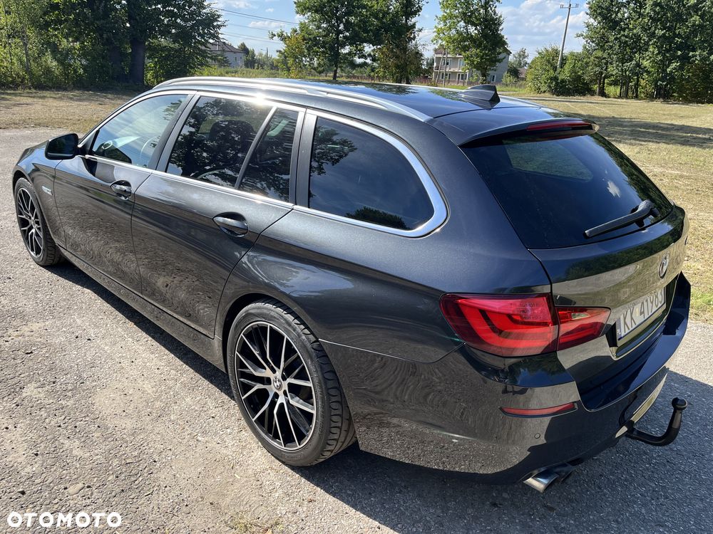 BMW Seria 5 523i - 13
