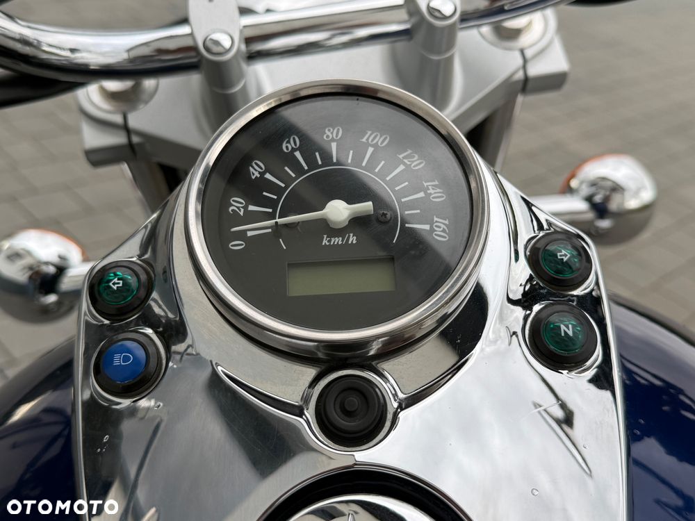 Suzuki Intruder - 11