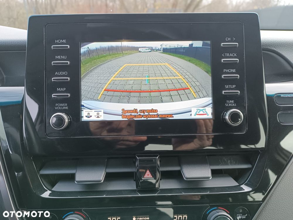 Toyota Camry 2.5 Hybrid Comfort CVT - 19