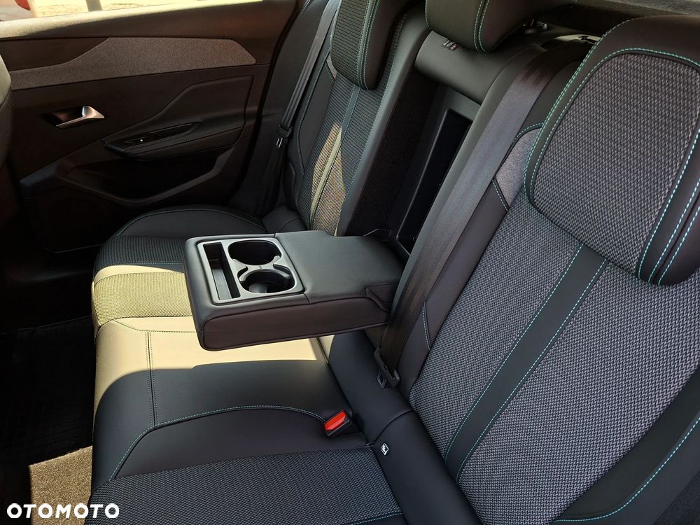 Peugeot 308 1.2 PureTech Allure S&S EAT8 - 20