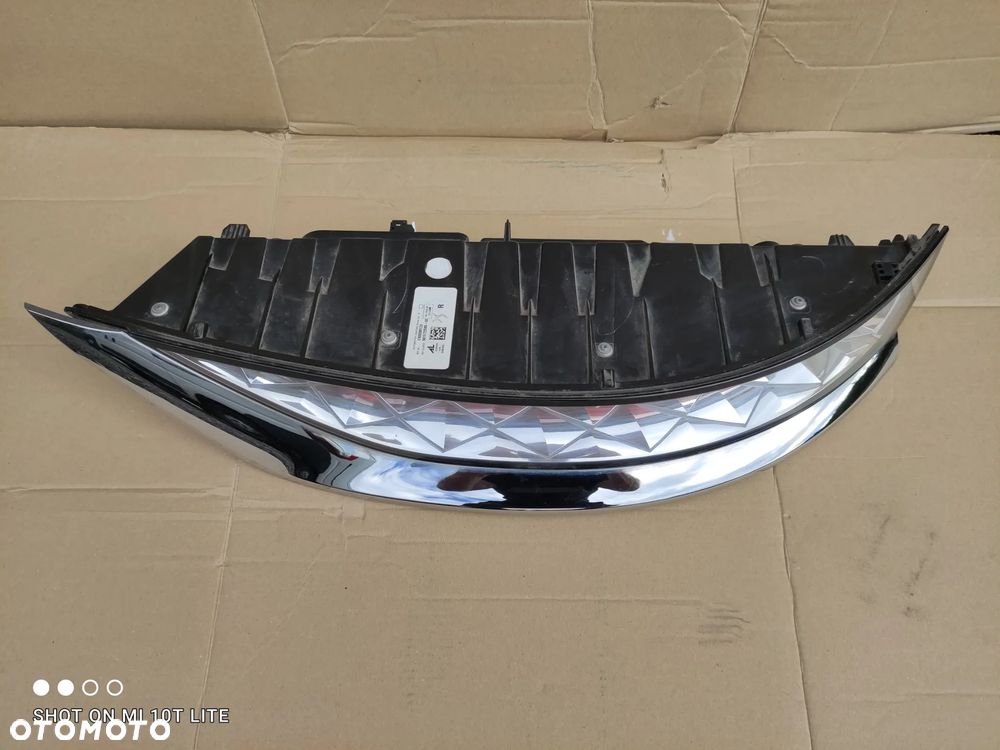 LAMPA PRAWA TYŁ LED VISION DS7 CROSSBACK - 4