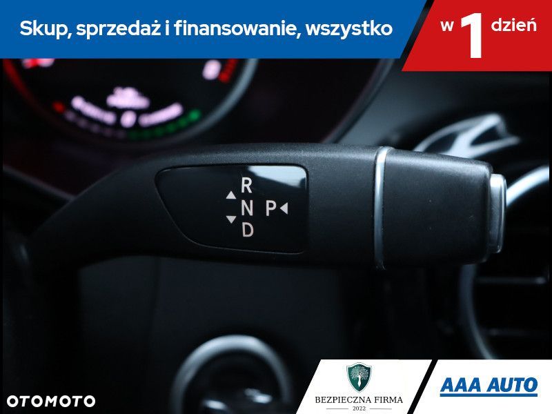 Mercedes-Benz GLC - 18