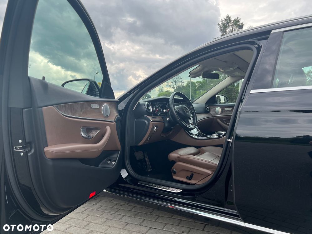 Mercedes-Benz Klasa E 220 d 9G-TRONIC Exclusive - 5